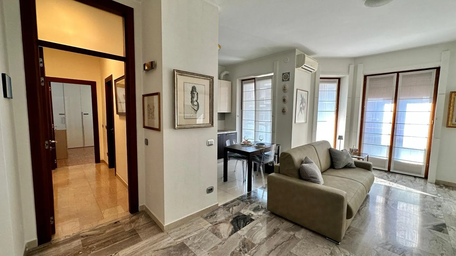 Casa Adeore Milano 0*, Milan Italy